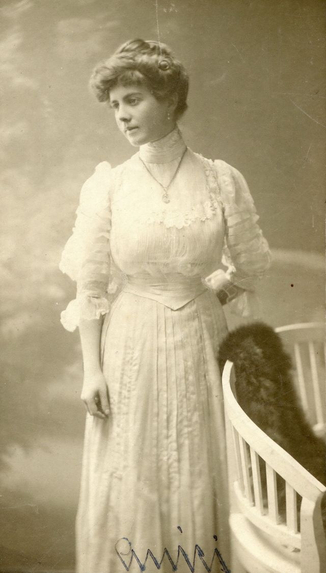 40 démonstrations des coupes de cheveux des femmes hongroises dans les années 1900 - 1910 Les coupes de cheveux des femmes hongroises dans les annees 1900 1910 22 Les-coupes-de-cheveux-des-femmes-hongroises-dans-les-annees-1900-1910-22