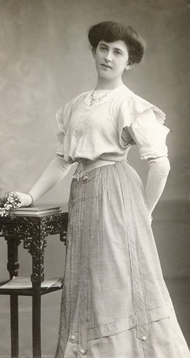 40 démonstrations des coupes de cheveux des femmes hongroises dans les années 1900 - 1910 Les coupes de cheveux des femmes hongroises dans les annees 1900 1910 30 Les-coupes-de-cheveux-des-femmes-hongroises-dans-les-annees-1900-1910-30