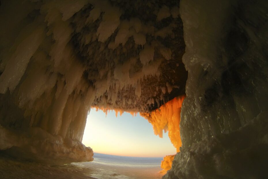 Apostle Islands : les grottes marines des îles des Apôtres dans le Wisconsin Les grottes marines de Apostle Islands les iles des Apotres 2 Les grottes marines de Apostle Islands les iles des Apotres 2