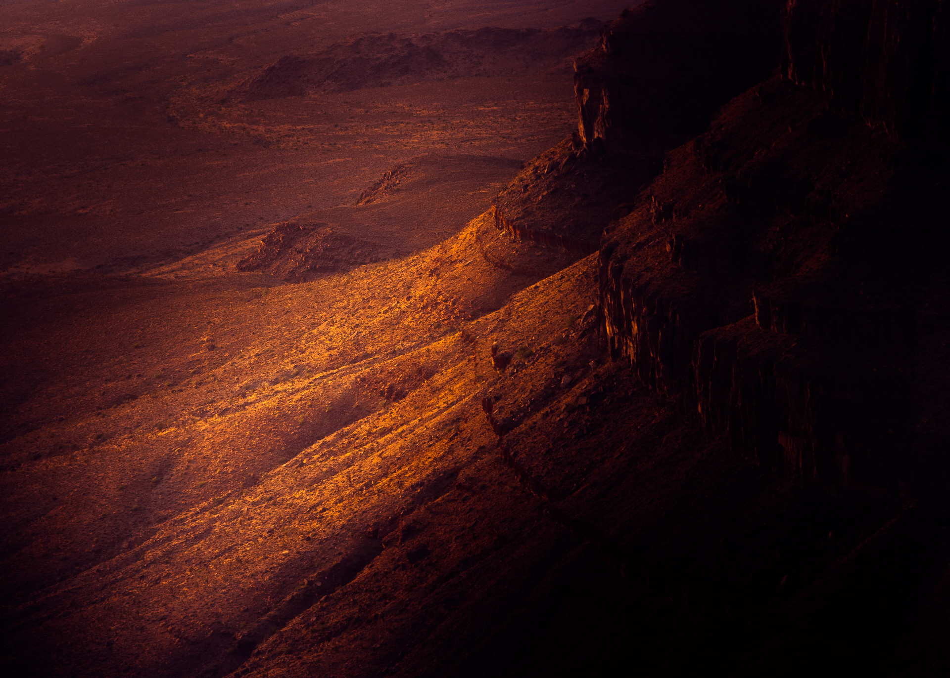 Les paysages extra-terrestres du Nevada vus du ciel par Tom Leighton Les paysages extra terrestres du Nevada vus du ciel par Tom Leighton 12 Les-paysages-extra-terrestres-du-Nevada-vus-du-ciel-par-Tom-Leighton-12