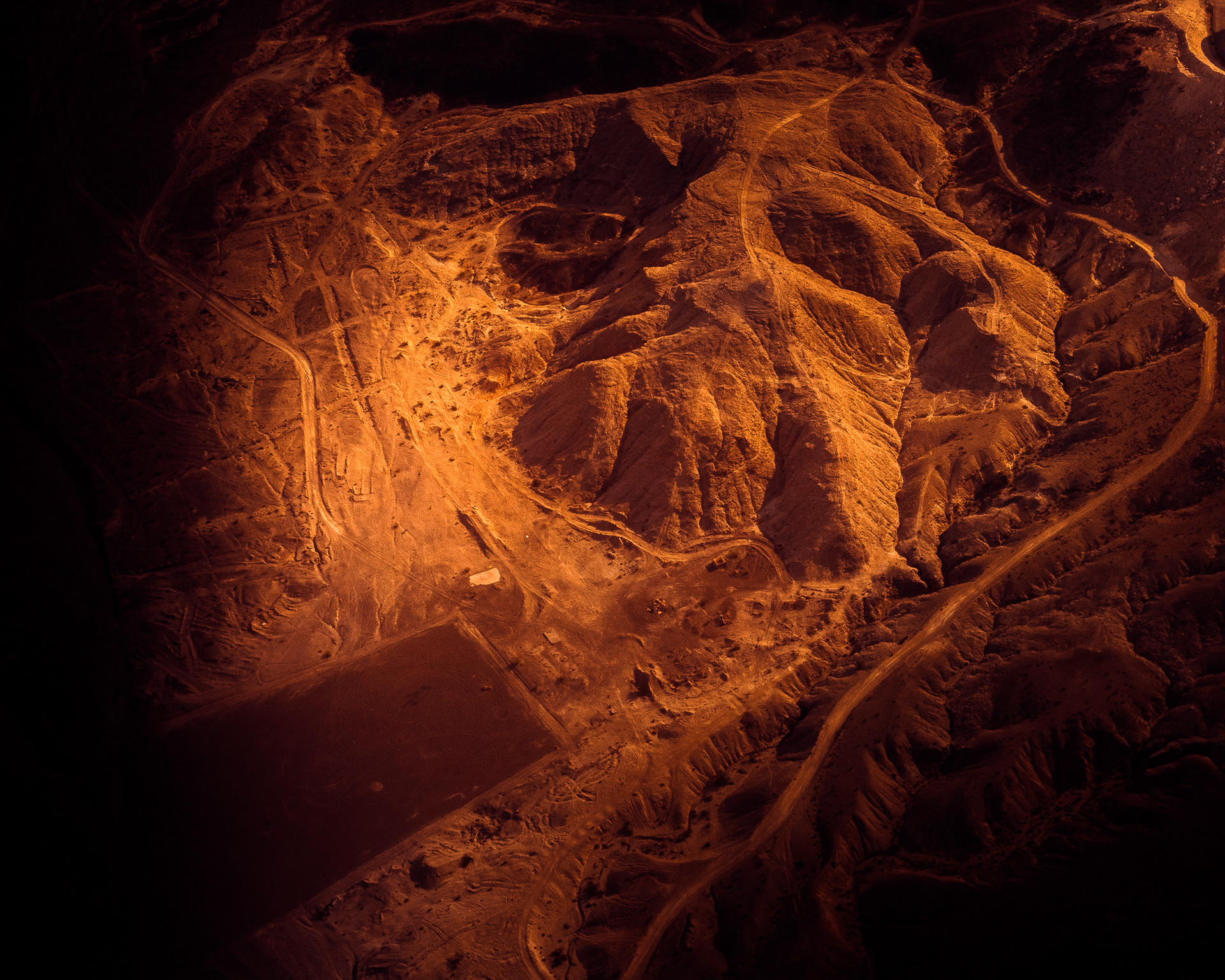 Les paysages extra-terrestres du Nevada vus du ciel par Tom Leighton Les paysages extra terrestres du Nevada vus du ciel par Tom Leighton 3 Les-paysages-extra-terrestres-du-Nevada-vus-du-ciel-par-Tom-Leighton-3