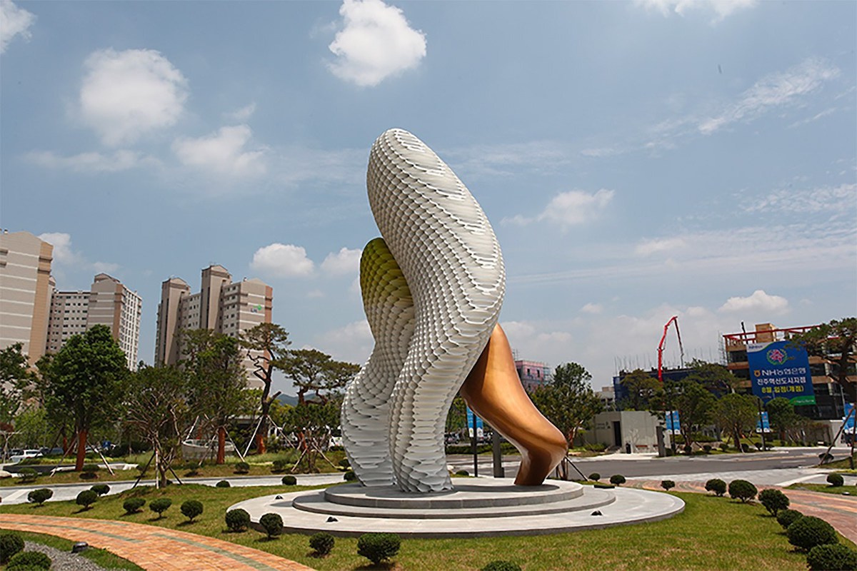 Les sculptures en tuyaux de Yi Chul Hee Les sculptures en tuyaux de Yi Chul Hee 13 Les-sculptures-en-tuyaux-de-Yi-Chul-Hee-13