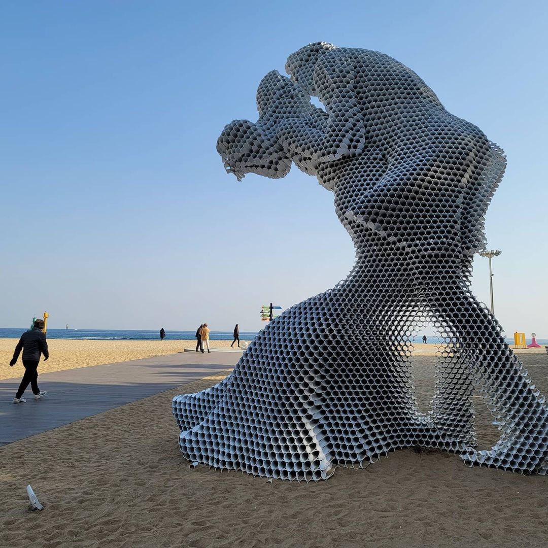 Les sculptures en tuyaux de Yi Chul Hee Les sculptures en tuyaux de Yi Chul Hee 3 Les-sculptures-en-tuyaux-de-Yi-Chul-Hee-3