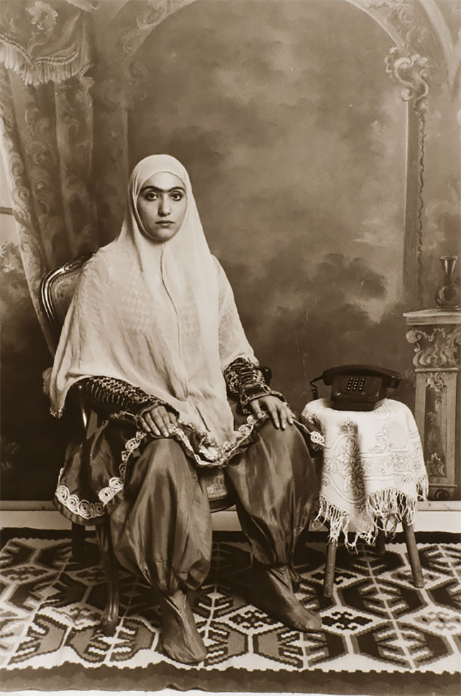 The Qajar Series - des portraits de princesses Qajar par Shadi Ghadirian The Qajar Series des portraits de princesses Qajar par Shadi Ghadirian 14 The-Qajar-Series-des-portraits-de-princesses-Qajar-par-Shadi-Ghadirian-14