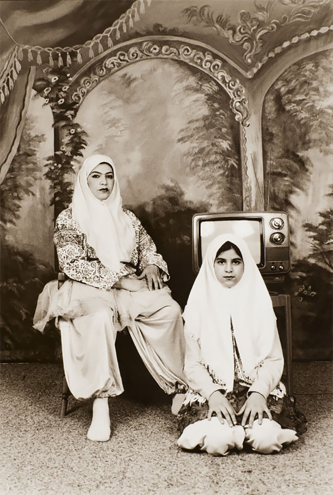 The Qajar Series - des portraits de princesses Qajar par Shadi Ghadirian The Qajar Series des portraits de princesses Qajar par Shadi Ghadirian 16 The-Qajar-Series-des-portraits-de-princesses-Qajar-par-Shadi-Ghadirian-16