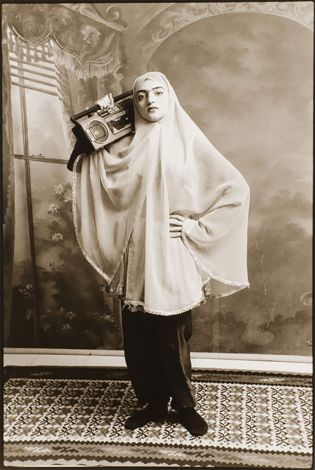 The Qajar Series - des portraits de princesses Qajar par Shadi Ghadirian The Qajar Series des portraits de princesses Qajar par Shadi Ghadirian 3 The-Qajar-Series-des-portraits-de-princesses-Qajar-par-Shadi-Ghadirian-3