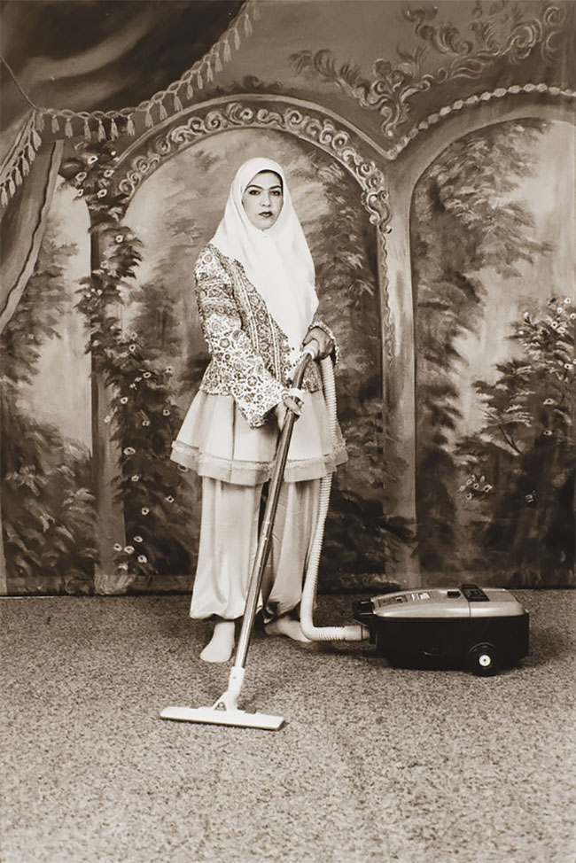 The Qajar Series - des portraits de princesses Qajar par Shadi Ghadirian The Qajar Series des portraits de princesses Qajar par Shadi Ghadirian 8 The-Qajar-Series-des-portraits-de-princesses-Qajar-par-Shadi-Ghadirian-8