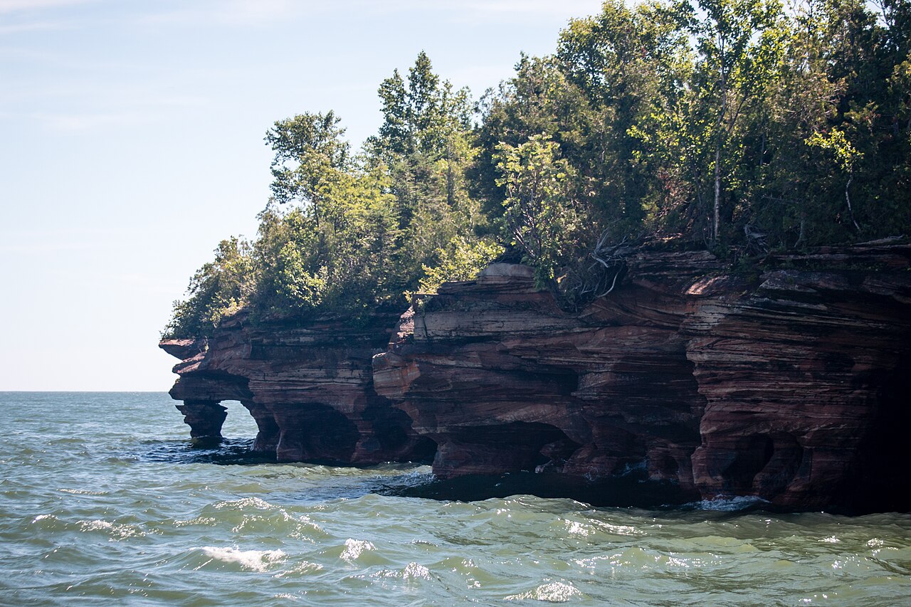 Grottes marines de Devils Island dans les Apostle Islands sur le lac Supérieur Grottes marines de Devils Island dans les Apostle Islands sur le lac Supérieur