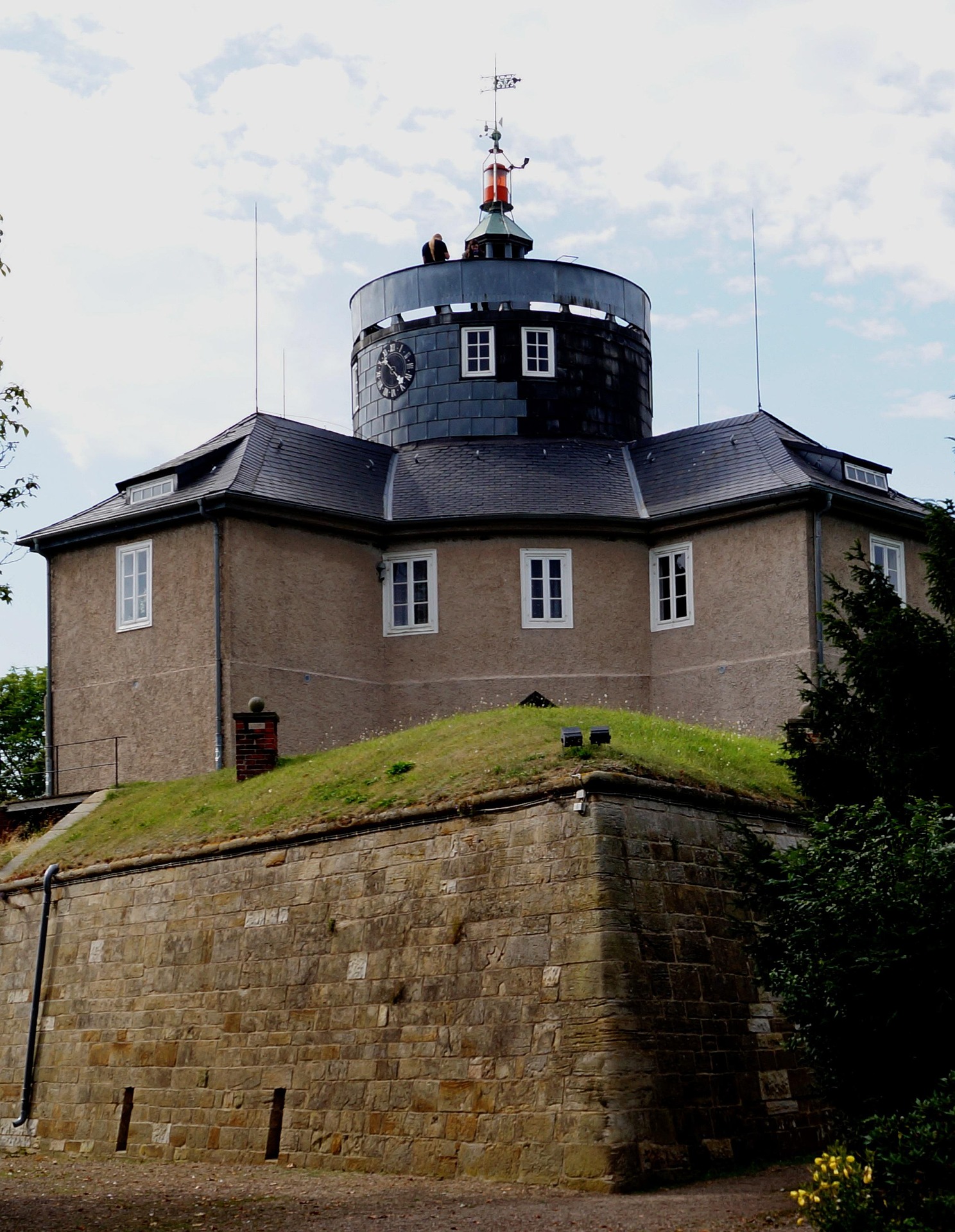 forteresse wilhelmstein tour lac steinhude Bâtiment central et tour de la forteresse Wilhelmstein sur le lac de Steinhude