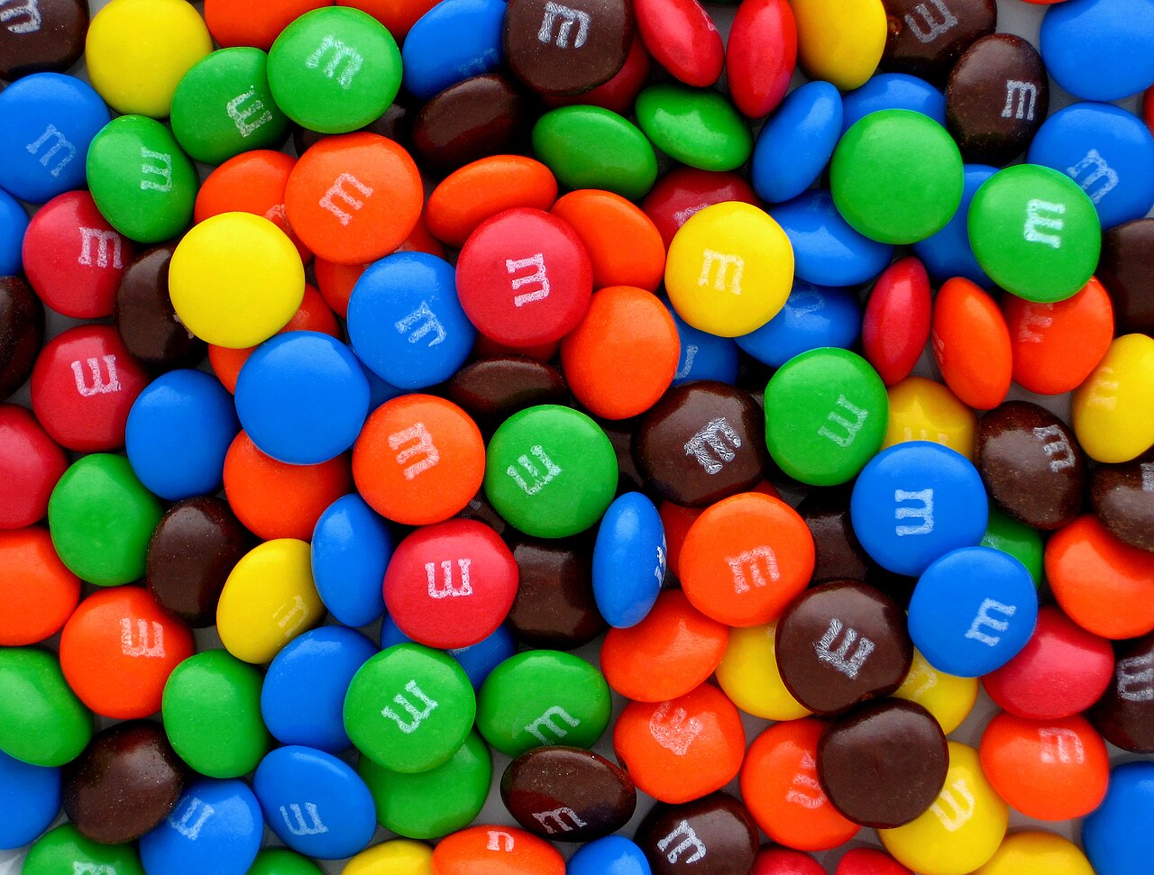 mms bonbons enrobage sucre M&M’s colorés dont l’enrobage se dissout dans l’eau