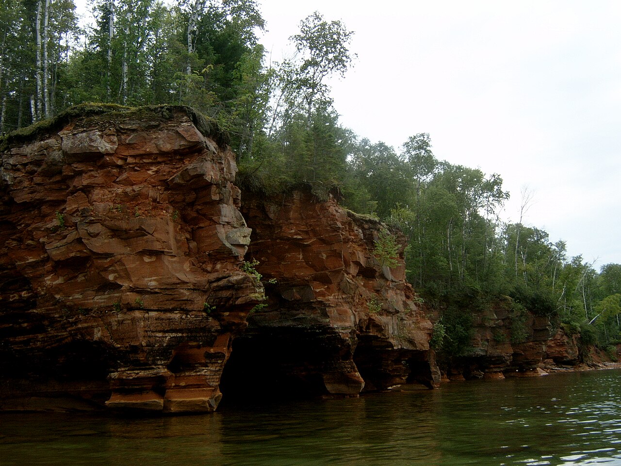 Grottes marines de Sand Island dans les Apostle Islands au Wisconsin Grottes marines de Sand Island dans les Apostle Islands au Wisconsin