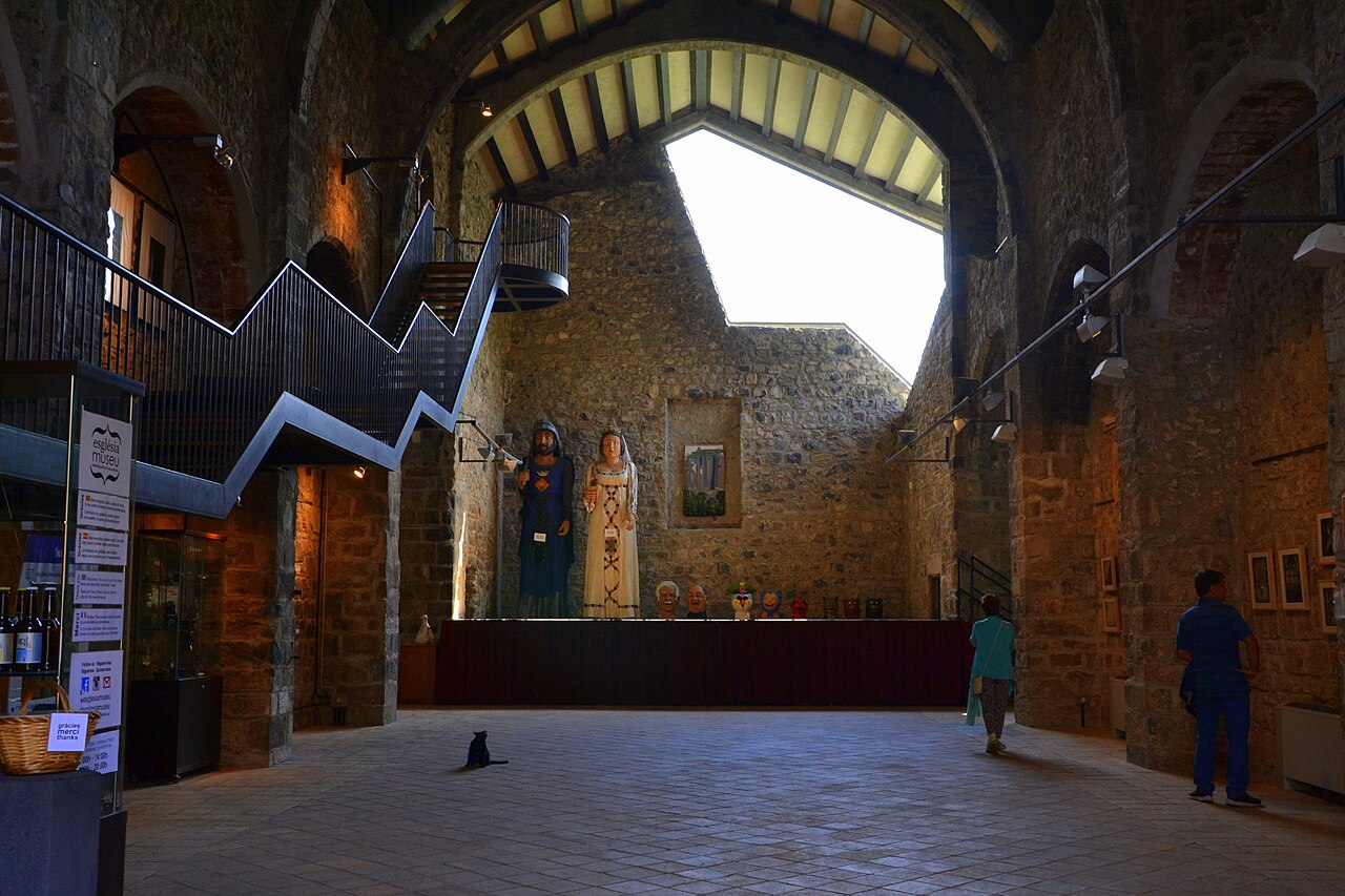 Ancienne église Sant Salvador de Castellfollit de la Roca en Catalogne Ancienne église Sant Salvador de Castellfollit de la Roca en Catalogne