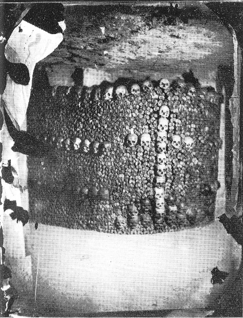 une exploration des catacombes de Paris au 19eme siècle par Nadar une exploration des catacombes de Paris au 19eme siecle par Nadar 16 une-exploration-des-catacombes-de-Paris-au-19eme-siecle-par-Nadar-16