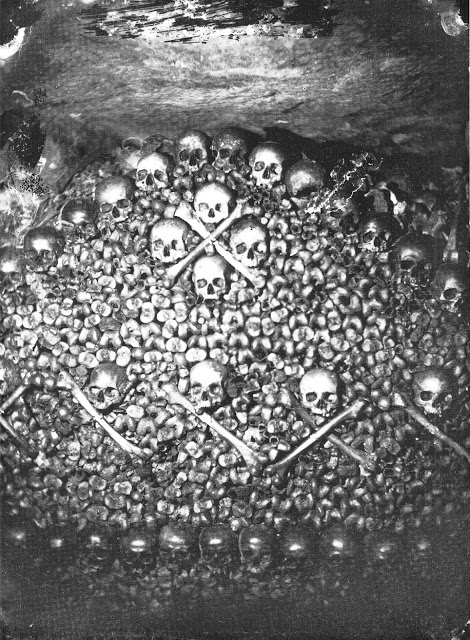 une exploration des catacombes de Paris au 19eme siècle par Nadar une exploration des catacombes de Paris au 19eme siecle par Nadar 20 une-exploration-des-catacombes-de-Paris-au-19eme-siecle-par-Nadar-20