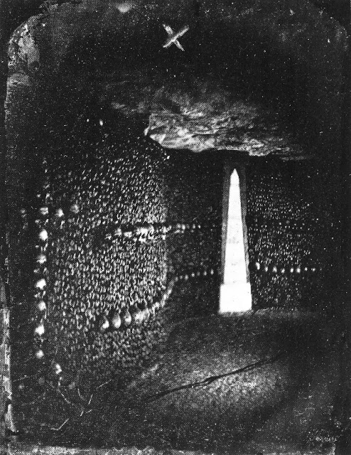 une exploration des catacombes de Paris au 19eme siècle par Nadar une exploration des catacombes de Paris au 19eme siecle par Nadar 26 une-exploration-des-catacombes-de-Paris-au-19eme-siecle-par-Nadar-26