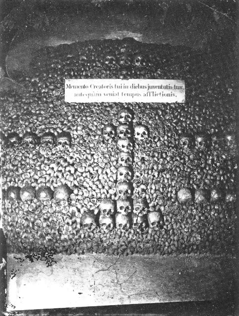 une exploration des catacombes de Paris au 19eme siècle par Nadar une exploration des catacombes de Paris au 19eme siecle par Nadar 28 une-exploration-des-catacombes-de-Paris-au-19eme-siecle-par-Nadar-28