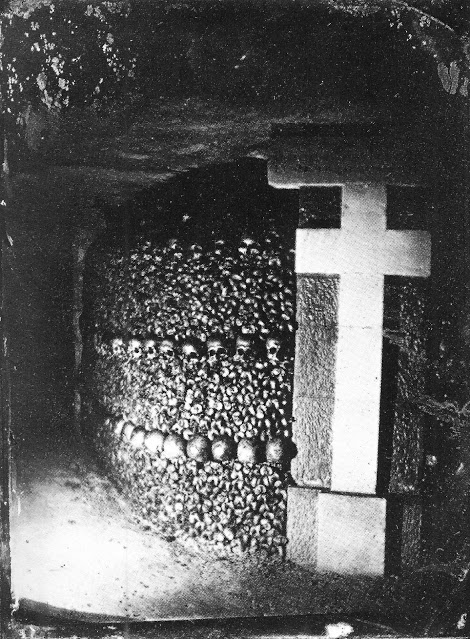 une exploration des catacombes de Paris au 19eme siècle par Nadar une exploration des catacombes de Paris au 19eme siecle par Nadar 3 une-exploration-des-catacombes-de-Paris-au-19eme-siecle-par-Nadar-3