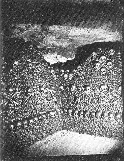 une exploration des catacombes de Paris au 19eme siècle par Nadar une exploration des catacombes de Paris au 19eme siecle par Nadar 31 une-exploration-des-catacombes-de-Paris-au-19eme-siecle-par-Nadar-31