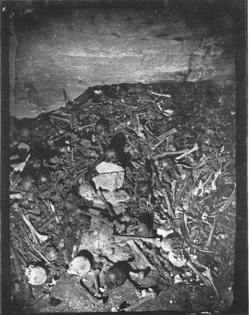 une exploration des catacombes de Paris au 19eme siècle par Nadar une exploration des catacombes de Paris au 19eme siecle par Nadar 32 une-exploration-des-catacombes-de-Paris-au-19eme-siecle-par-Nadar-32