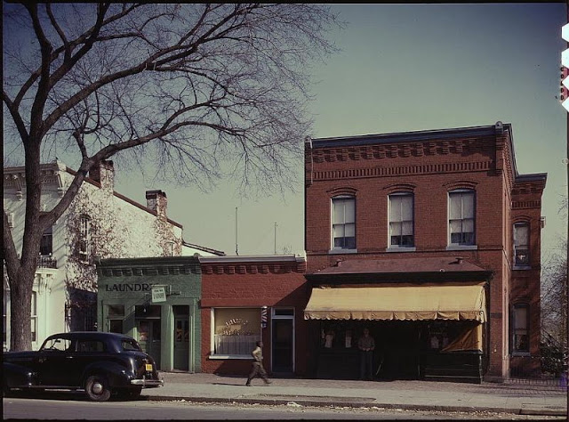 20 photos couleurs des magasins US dans les années 1940 20 photos couleurs des magasins US dans les annees 1940 18 20-photos-couleurs-des-magasins-US-dans-les-annees-1940-18
