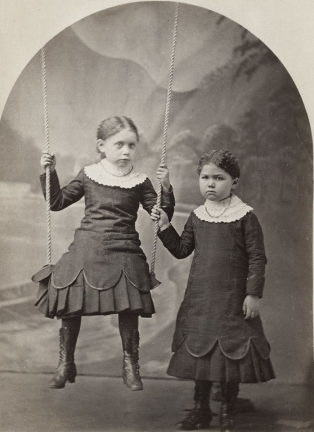 30 portraits avec une balançoire en studio au 19eme siecle 30 portraits avec une balancoire en studio au 19eme siecle 11 30-portraits-avec-une-balancoire-en-studio-au-19eme-siecle-11