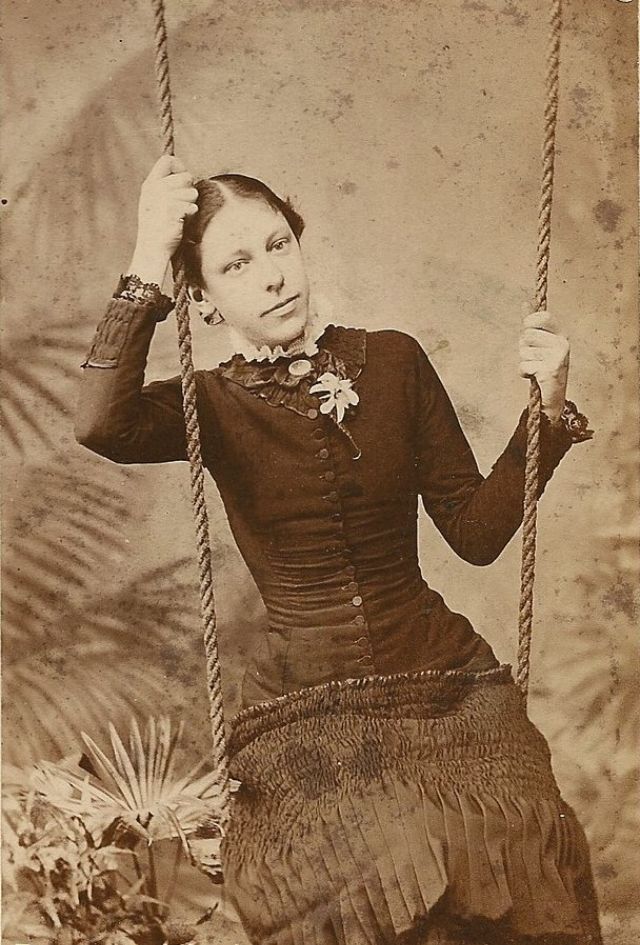 30 portraits avec une balançoire en studio au 19eme siecle 30 portraits avec une balancoire en studio au 19eme siecle 12 30-portraits-avec-une-balancoire-en-studio-au-19eme-siecle-12