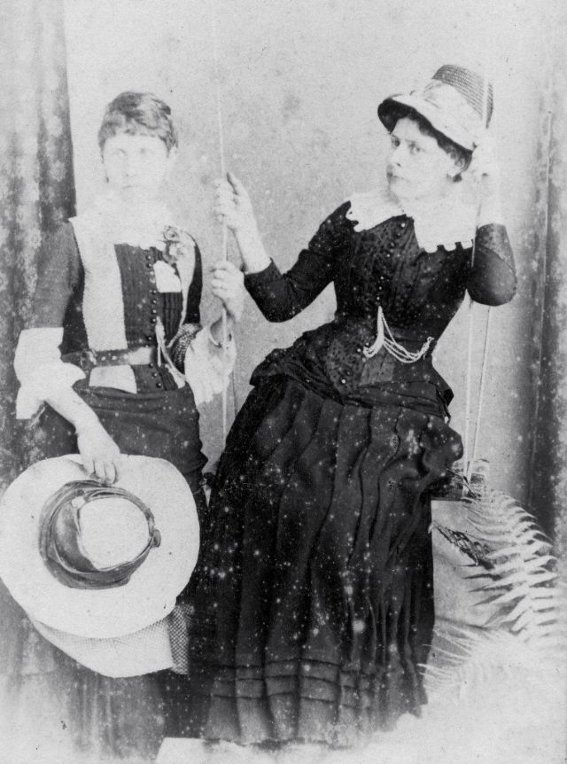 30 portraits avec une balançoire en studio au 19eme siecle 30 portraits avec une balancoire en studio au 19eme siecle 27 30-portraits-avec-une-balancoire-en-studio-au-19eme-siecle-27