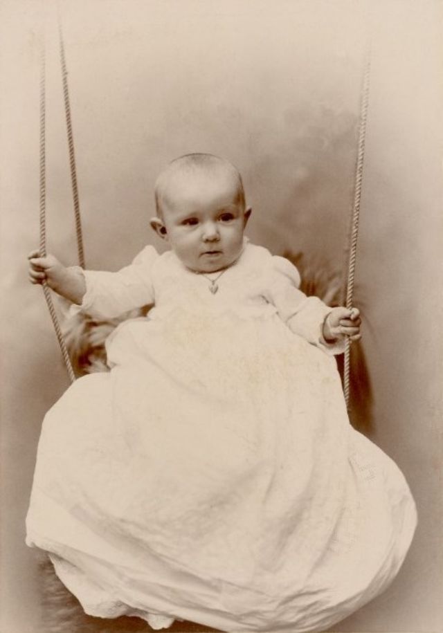 30 portraits avec une balançoire en studio au 19eme siecle 30 portraits avec une balancoire en studio au 19eme siecle 28 30-portraits-avec-une-balancoire-en-studio-au-19eme-siecle-28