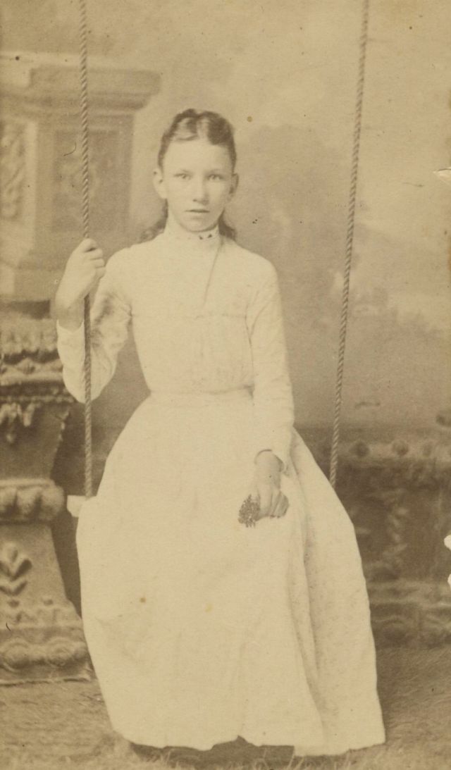 30 portraits avec une balançoire en studio au 19eme siecle 30 portraits avec une balancoire en studio au 19eme siecle 30 30-portraits-avec-une-balancoire-en-studio-au-19eme-siecle-30