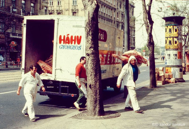34 photos vintages de Budapest dans les années 80 34 photos vintages de Budapest dans les annees 80 18 34-photos-vintages-de-Budapest-dans-les-annees-80-18