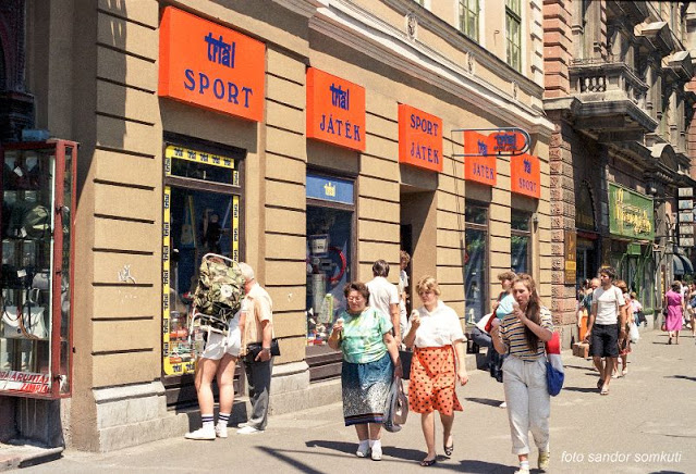 34 photos vintages de Budapest dans les années 80 34 photos vintages de Budapest dans les annees 80 6 34-photos-vintages-de-Budapest-dans-les-annees-80-6