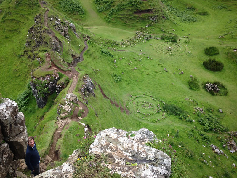Fairy Glen - un lieu où rechercher les fées sur l'île de Skye Fairy Glen un lieu ou rechercher les fees sur l ile de Skye ecosse 11 Fairy-Glen-un-lieu-ou-rechercher-les-fees-sur-l-ile-de-Skye-ecosse-11