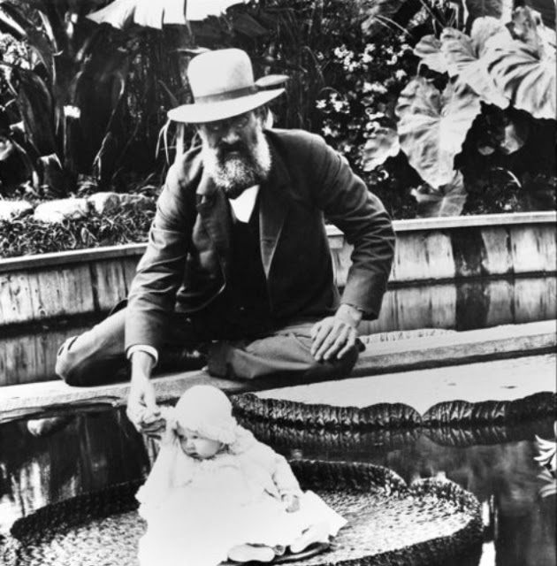 Fin du 19eme siècle, la tendance était de se faire prendre en photo debout sur un nénuphar géant Fin du 19eme siecle la tendance etait de se faire prendre en photo debout sur un nenuphar geant 10 Fin-du-19eme-siecle-la-tendance-etait-de-se-faire-prendre-en-photo-debout-sur-un-nenuphar-geant-10