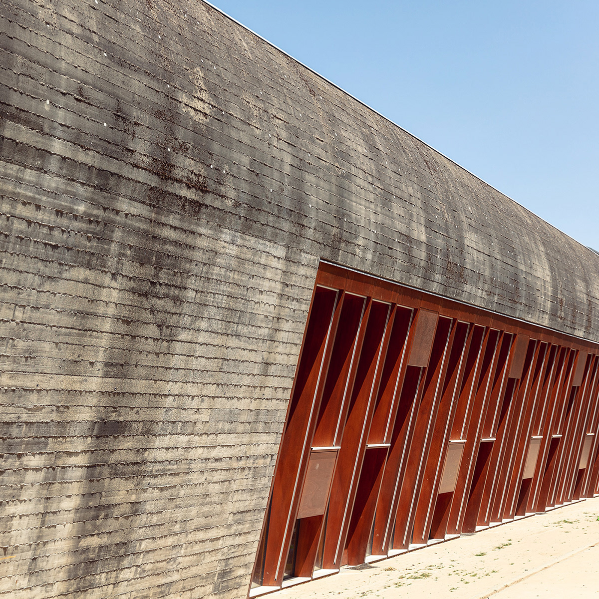 From the middle - de nouvelles images de l'architecture du Luxembourg par Sebastian Weiss From the middle de nouvelles images de l architecture du Luxembourg par Sebastian Weiss 2 From-the-middle-de-nouvelles-images-de-l-architecture-du-Luxembourg-par-Sebastian-Weiss-2