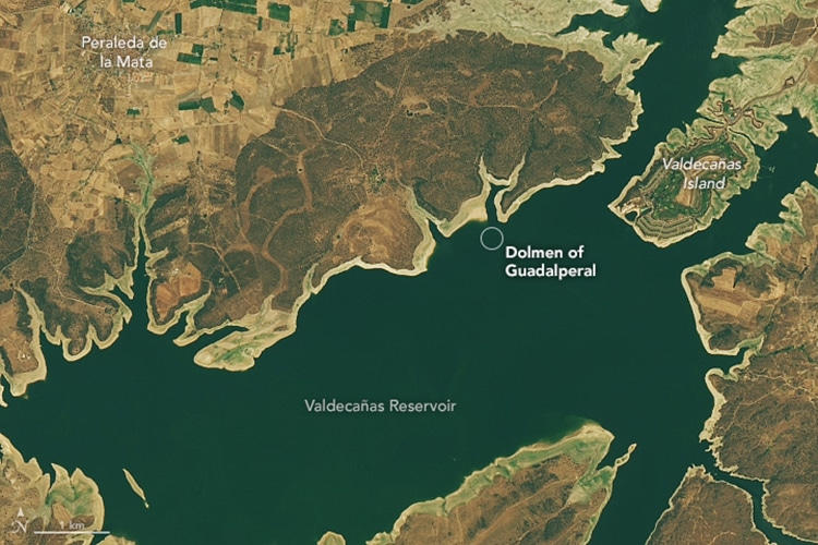 La sécheresse fait ressurgir le cromlech de Guadalperal, le Stonehenge espagnol La secheresse fait ressurgir le cromlech de Guadalperal le Stonehenge espagnol lac valdecanas 1 La-secheresse-fait-ressurgir-le-cromlech-de-Guadalperal-le-Stonehenge-espagnol-lac-valdecanas-1