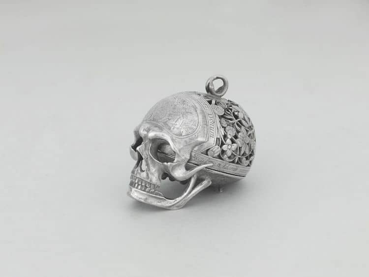 Les montres têtes de mort, expression du memento mori au XVIIeme siècle Les montres tetes de mort expression du memento mori au XVIIeme siecle 3 Les-montres-tetes-de-mort-expression-du-memento-mori-au-XVIIeme-siecle-3