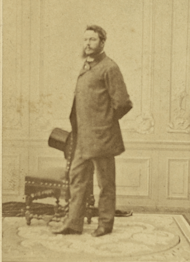 Les premiers autoportraits à 360° par Nadar et son frère Les premiers autoportraits a 360 par Nadar et son frere adrrien tournachon Les-premiers-autoportraits-a-360-par-Nadar-et-son-frere-adrrien-tournachon