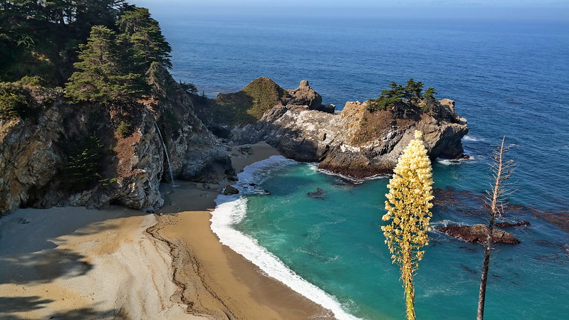McWay Falls - une cascade dans l'océan de Big Sur en Californie McWay Falls une cascade dans l ocean de Big Sur en Californie 9 McWay-Falls-une-cascade-dans-l-ocean-de-Big-Sur-en-Californie-9