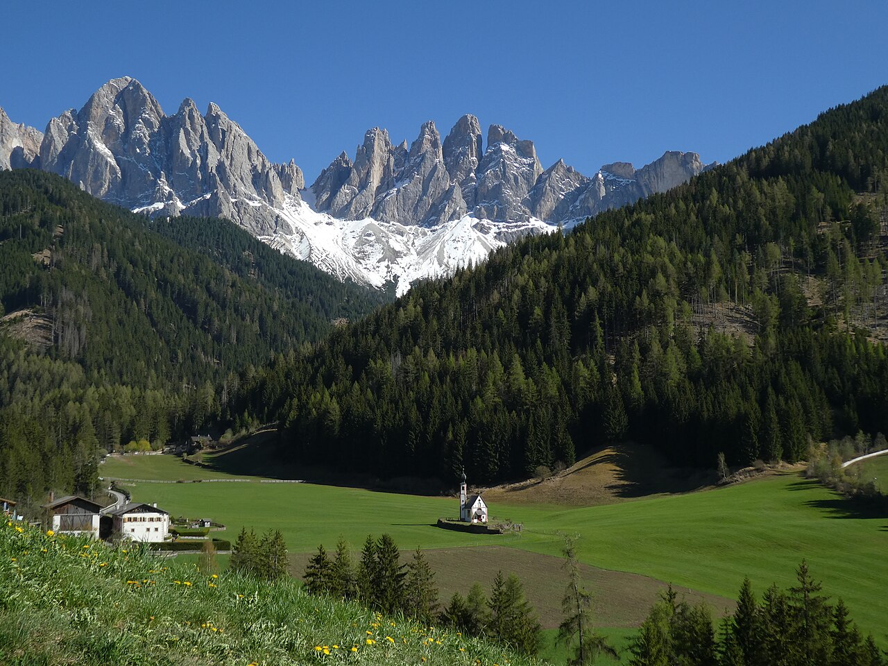 Église San Giovanni in Ranui près de Santa Maddalena dans le Val di Funes Église San Giovanni in Ranui près de Santa Maddalena dans le Val di Funes