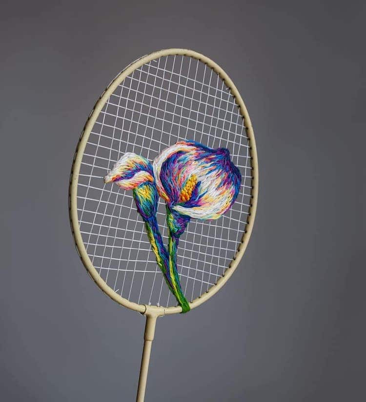 De la broderie sur des raquettes de tennis par Danielle Clough De la broderie sur des raquettes de tennis par Danielle Clough 12 De-la-broderie-sur-des-raquettes-de-tennis-par-Danielle-Clough-12