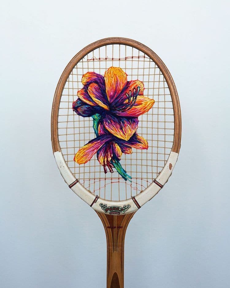 De la broderie sur des raquettes de tennis par Danielle Clough De la broderie sur des raquettes de tennis par Danielle Clough 15 De-la-broderie-sur-des-raquettes-de-tennis-par-Danielle-Clough-15