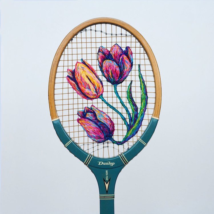 De la broderie sur des raquettes de tennis par Danielle Clough De la broderie sur des raquettes de tennis par Danielle Clough 17 De-la-broderie-sur-des-raquettes-de-tennis-par-Danielle-Clough-17