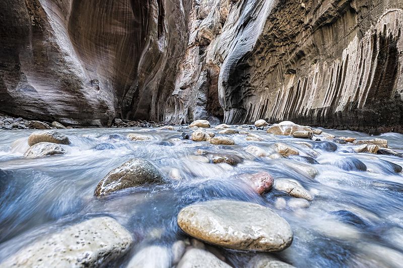 The Narrows - étroit canyon du Zion National Park The Narrows etroit canyon du Zion National Park 12 The-Narrows-etroit-canyon-du-Zion-National-Park-12