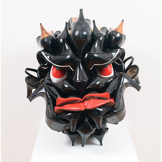 des étonnants masques avec des chaussures par Willie Cole des etonnants masques avec des chaussures par Willie Cole 4 des-etonnants-masques-avec-des-chaussures-par-Willie-Cole-4