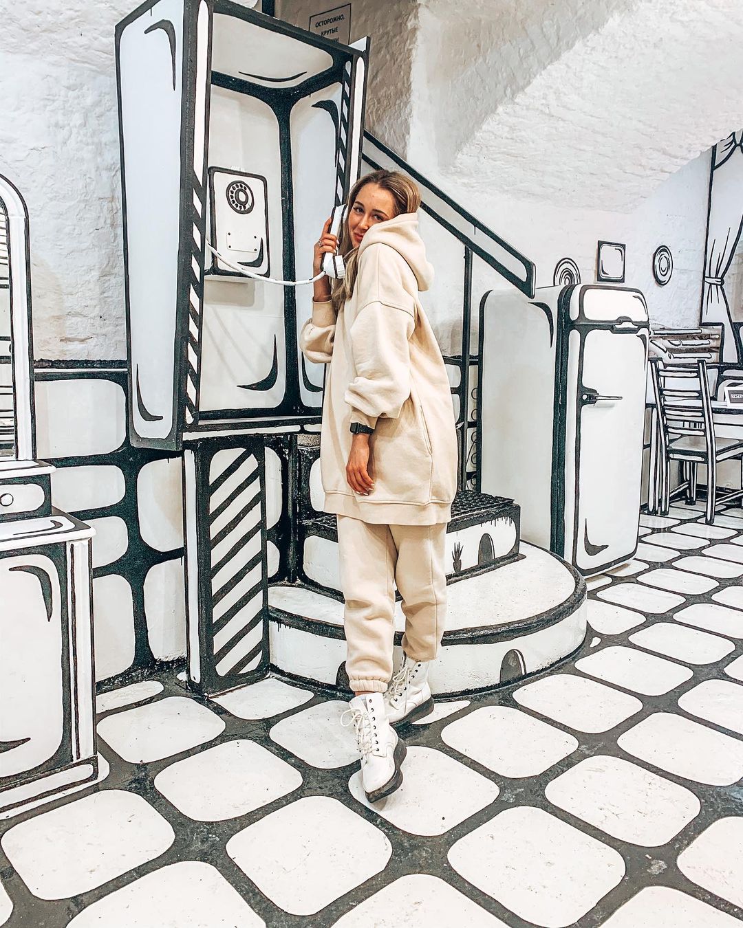 Café Bw - un bar 2D qui donne l'impression d'être dans un dessin animé Cafe Bw un bar 2D qui donne l impression d etre dans un dessin anime 14 Cafe-Bw-un-bar-2D-qui-donne-l-impression-d-etre-dans-un-dessin-anime-14