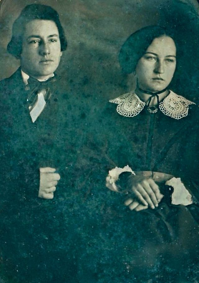 36 portraits de couples du milieu du 19eme siècle Des portraits de couples du milieu du 19eme siecle 1850 1860 16 Des-portraits-de-couples-du-milieu-du-19eme-siecle-1850-1860-16