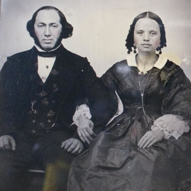 36 portraits de couples du milieu du 19eme siècle Des portraits de couples du milieu du 19eme siecle 1850 1860 17 Des-portraits-de-couples-du-milieu-du-19eme-siecle-1850-1860-17