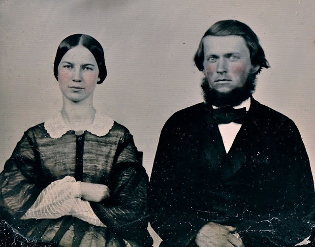 36 portraits de couples du milieu du 19eme siècle Des portraits de couples du milieu du 19eme siecle 1850 1860 2 Des-portraits-de-couples-du-milieu-du-19eme-siecle-1850-1860-2