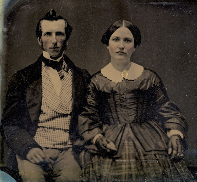 36 portraits de couples du milieu du 19eme siècle Des portraits de couples du milieu du 19eme siecle 1850 1860 3 Des-portraits-de-couples-du-milieu-du-19eme-siecle-1850-1860-3