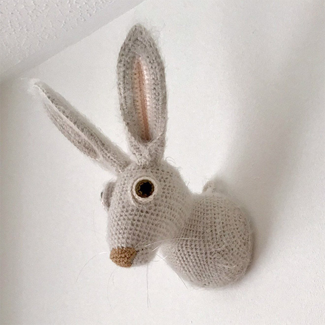 Des trophées sans chasser: la taxidermie en tricot Des trophees sans chasser la taxidermie en tricot 7 lapin Des-trophees-sans-chasser-la-taxidermie-en-tricot-7-lapin